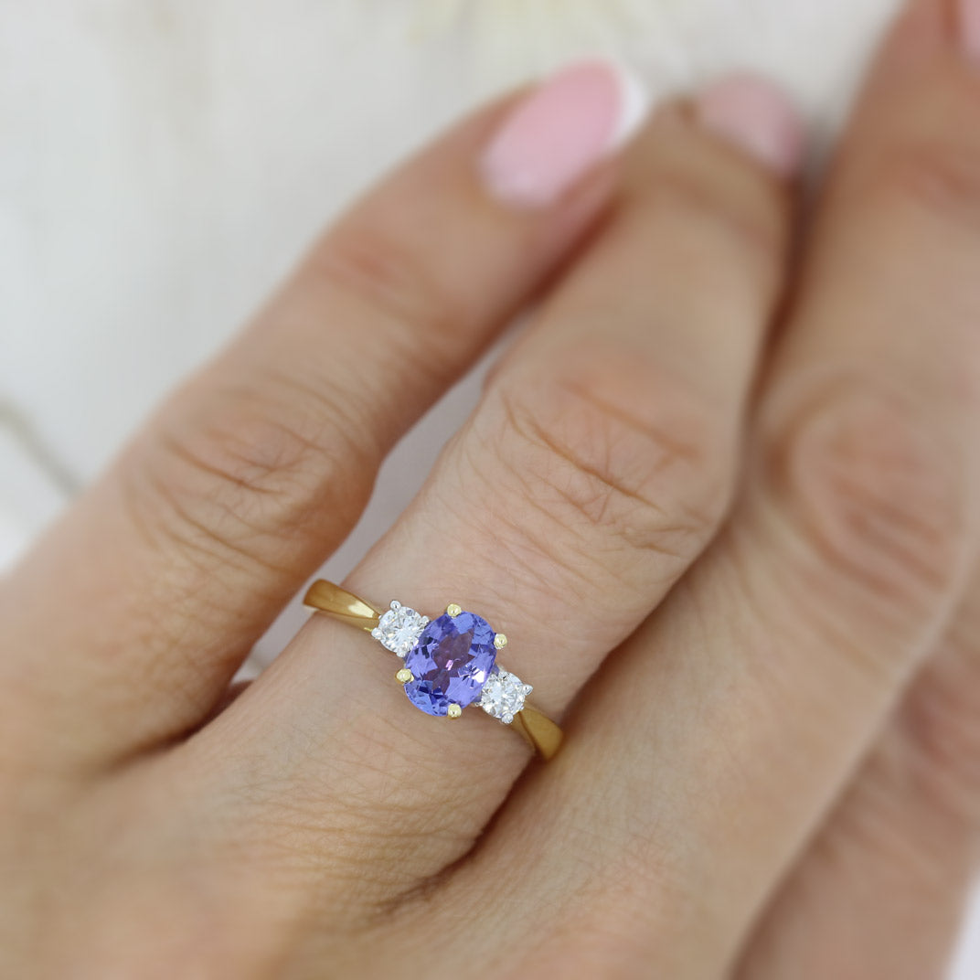 18ct Gold Tanzanite & Diamond 3 Stone Ring
