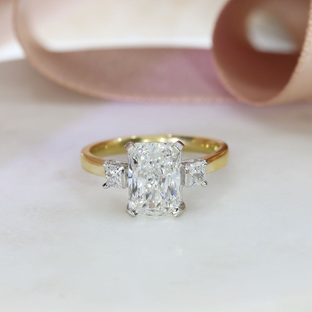18ct Gold & Platinum Certified Radiant Cut & Princess Cut Lab Grown Diamond Ring Total 3.42ct