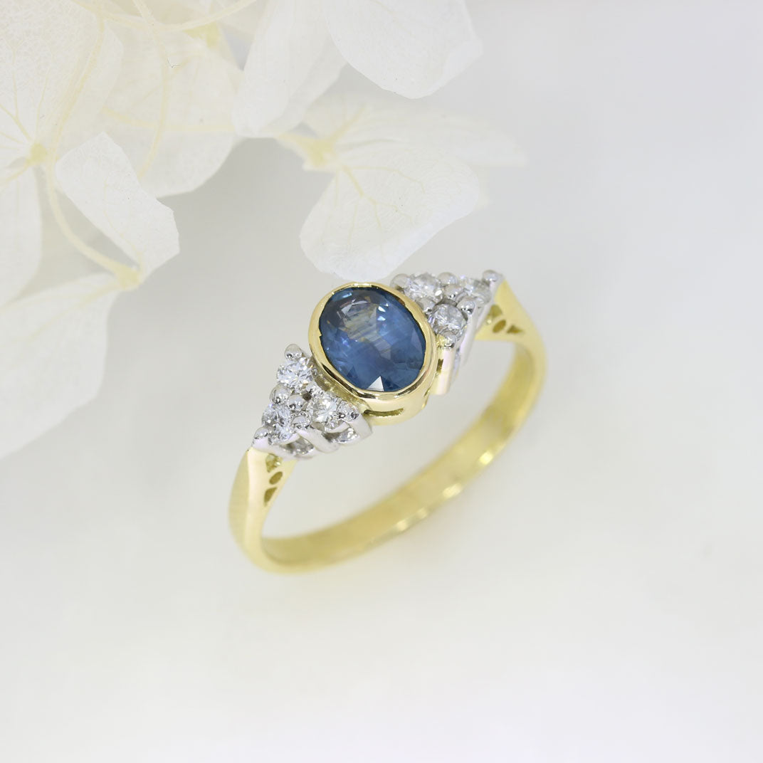18ct Yellow & White Gold Sapphire & Diamond Fancy Ring