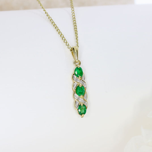 Pre-Owned 9ct Yellow Gold Emerald & Diamond Drop Bar Pendant & 20" Chain