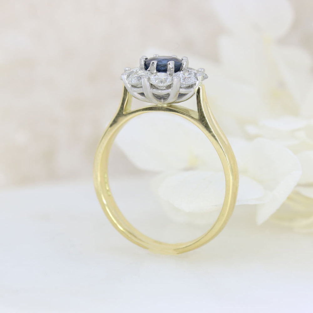 18ct Yellow Gold Sapphire & Diamond Cluster Ring