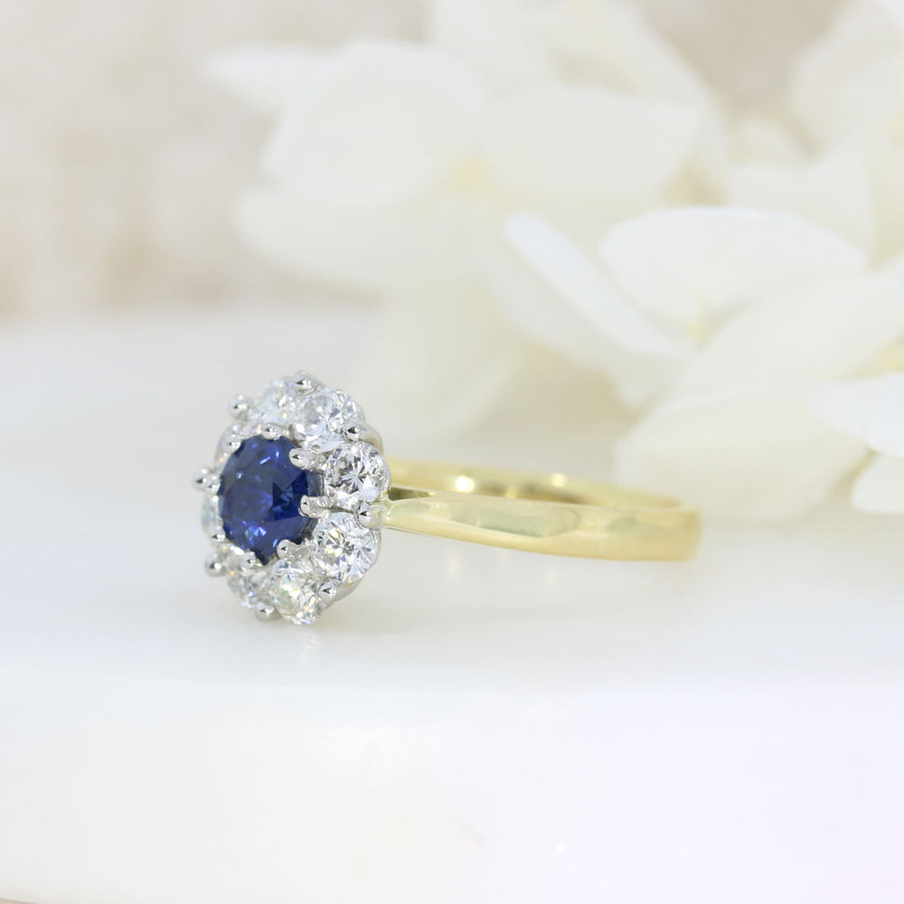 18ct Yellow Gold Sapphire & Diamond Cluster Ring