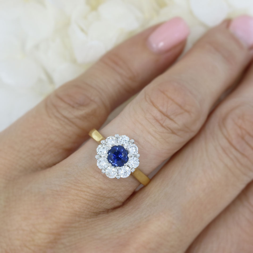 18ct Yellow Gold Sapphire & Diamond Cluster Ring