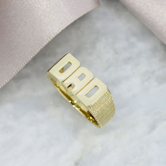 Pre Owned 9ct Yellow Gold DAD Ring With Patterned Shank