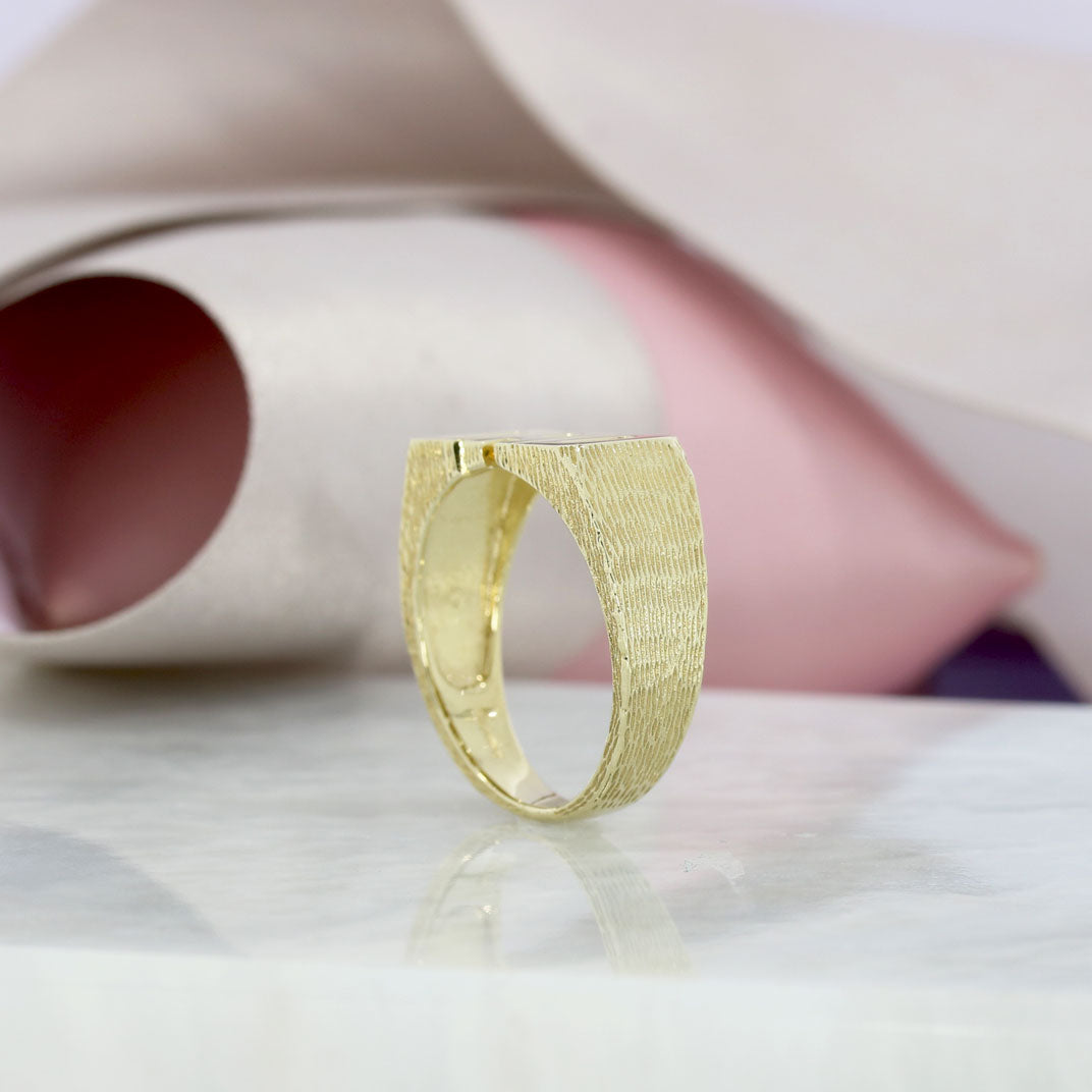 Pre Owned 9ct Yellow Gold DAD Ring With Patterned Shank