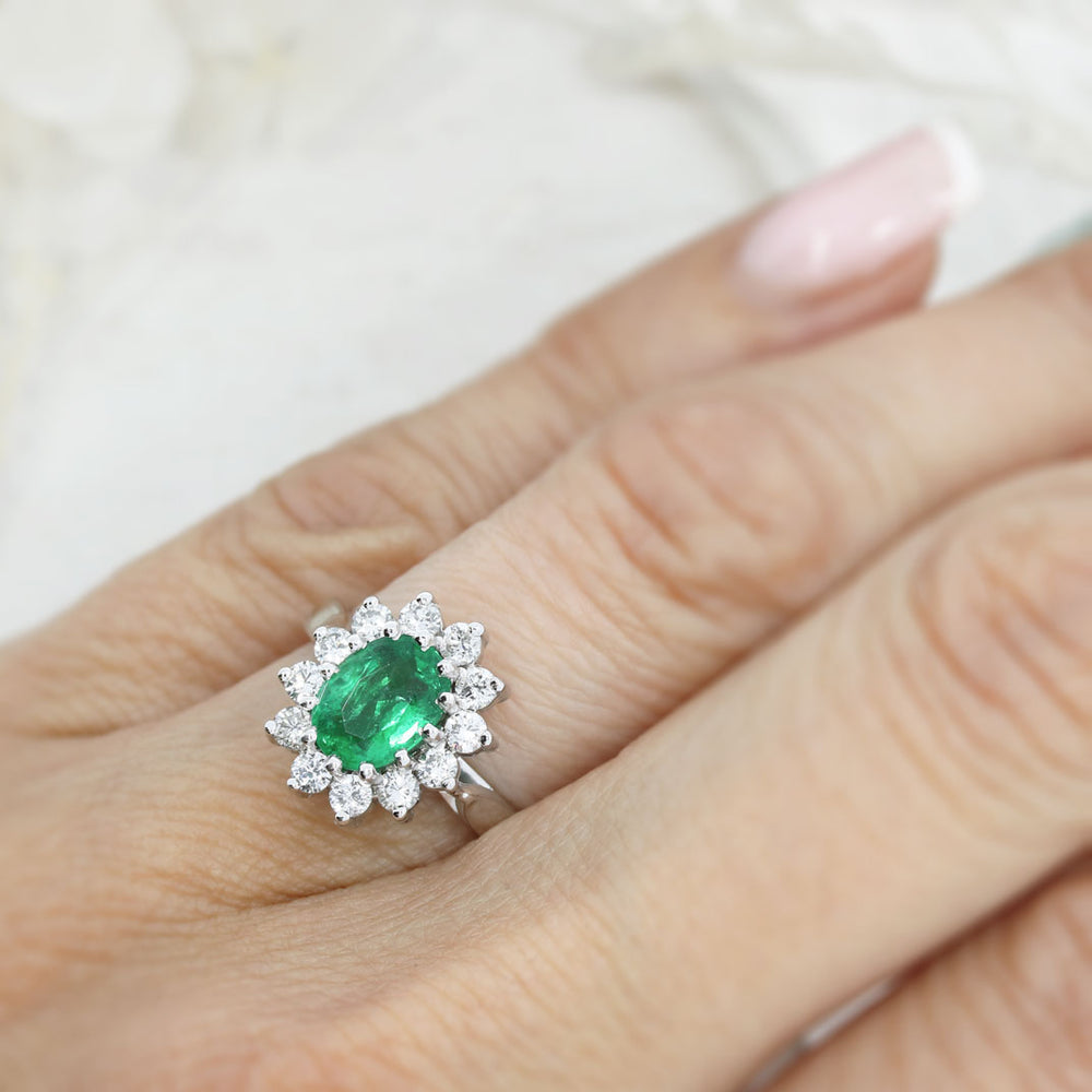 18ct White Gold Oval Claw Set Emerald & Diamond Cluster Ring