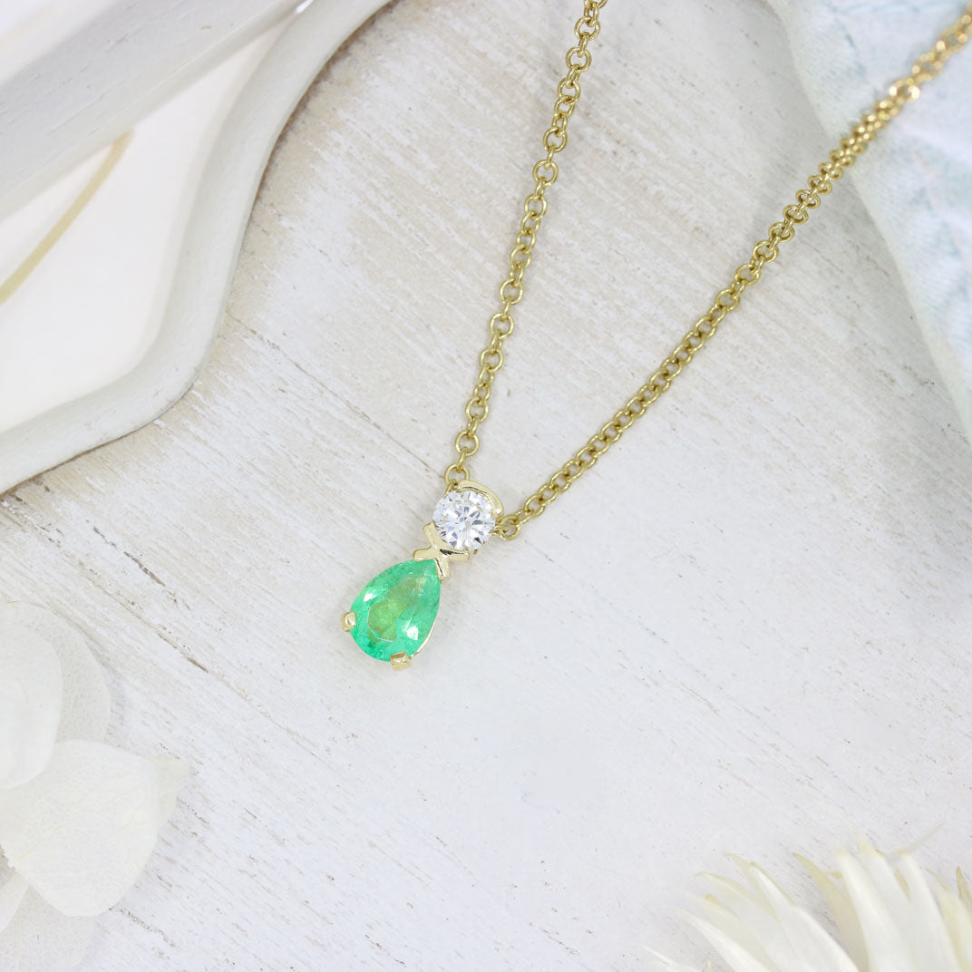 18ct Yellow Gold Pear Shape Emerald & Diamond Pendant on 18ct 18" Chain