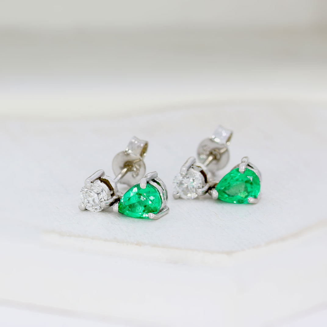 18ct White Gold Pear Shape Emerald & Brilliant Cut Diamond Drop Earrings