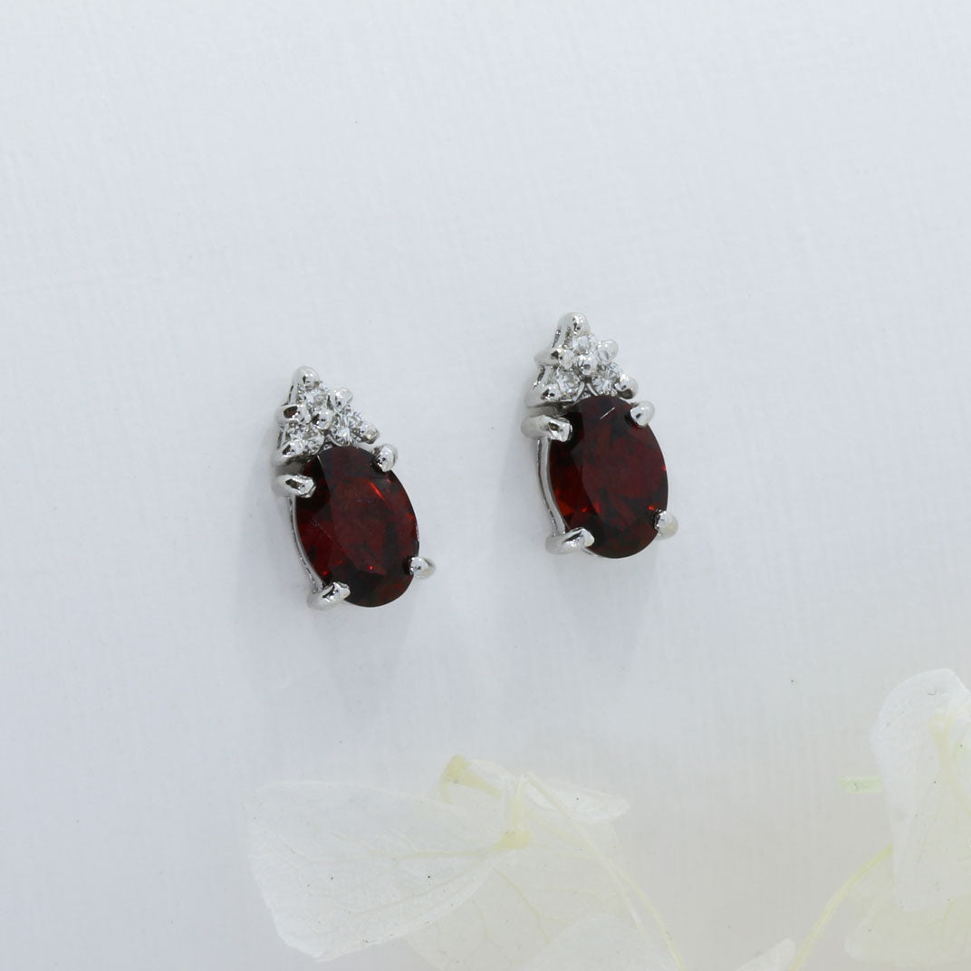 Pre Owned 18ct White Gold Garnet & Diamonds Stud Earrings