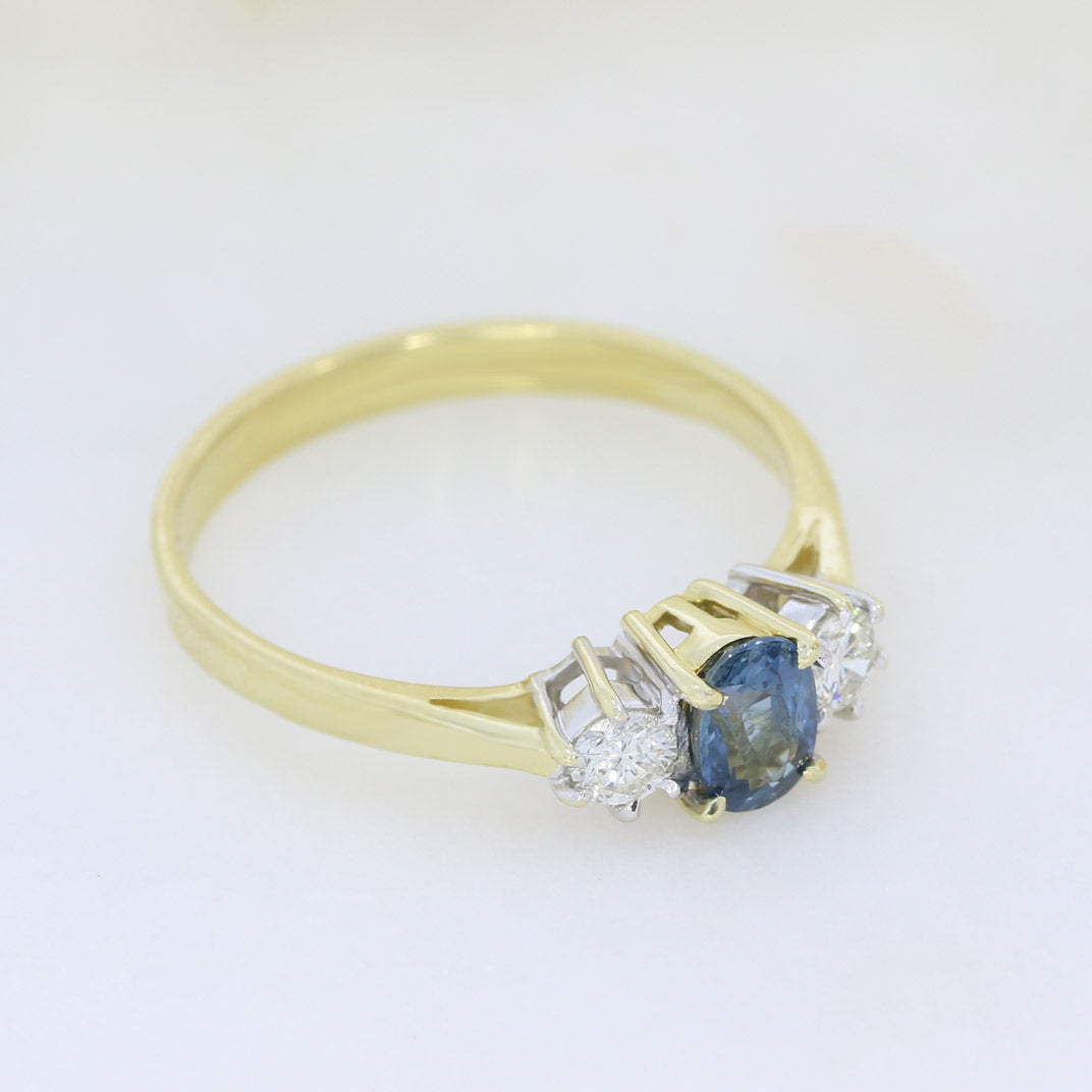 Pre Owned 18ct Gold Claw Set Sapphire & Diamond 3 Stone Ring