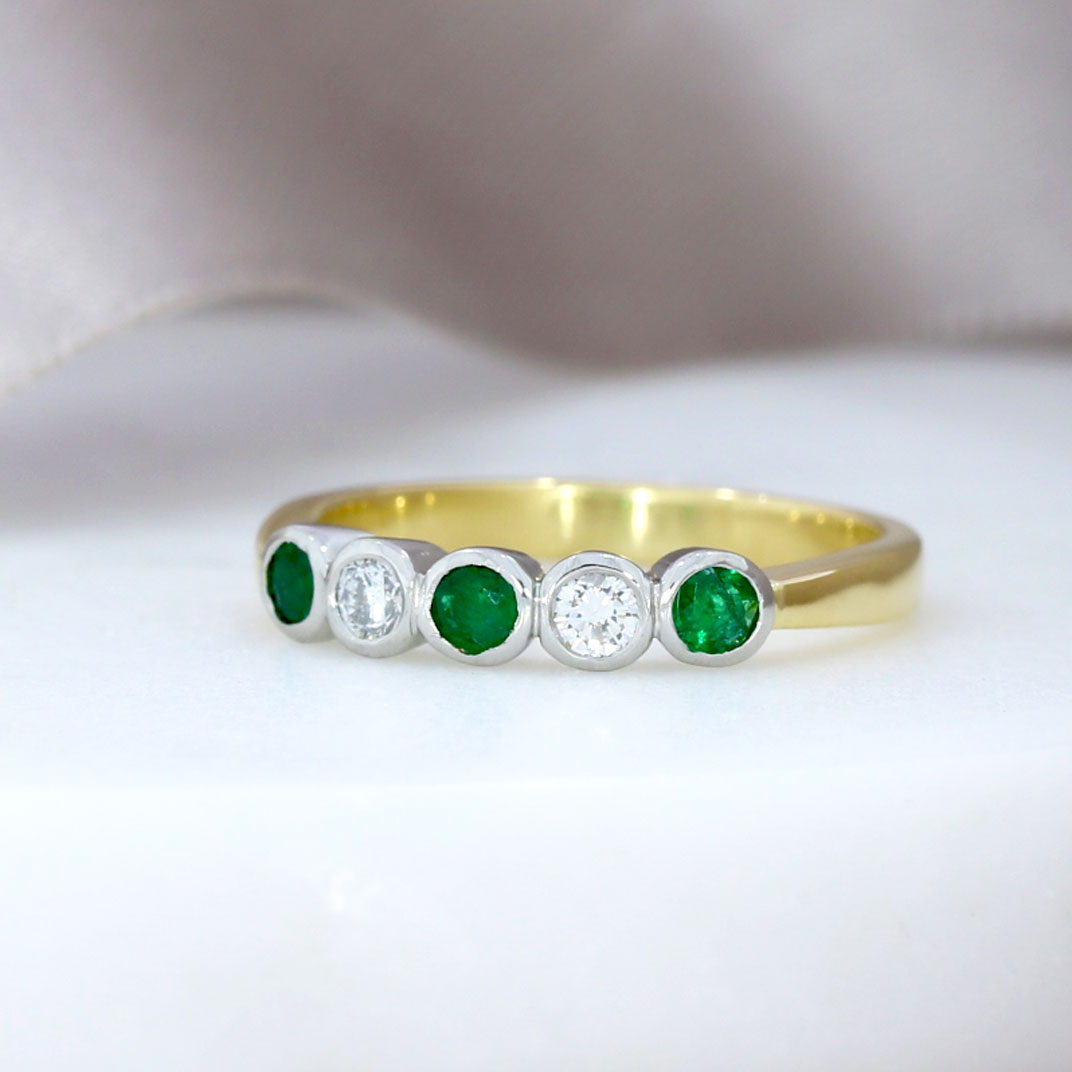 18ct Gold & Platinum Emerald & Diamond 5 Stone Eternity Ring