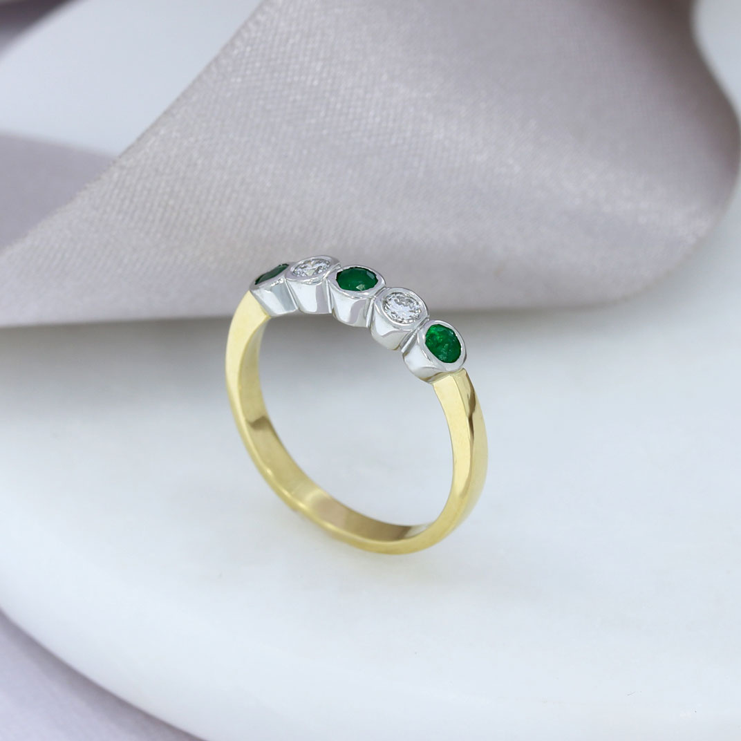 18ct Gold & Platinum Emerald & Diamond 5 Stone Eternity Ring