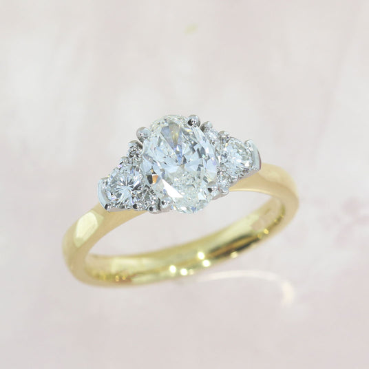 Pre Owned GIA Certified 18ct Yellow Gold & Platinum Oval Diamond Ring 1.39ct