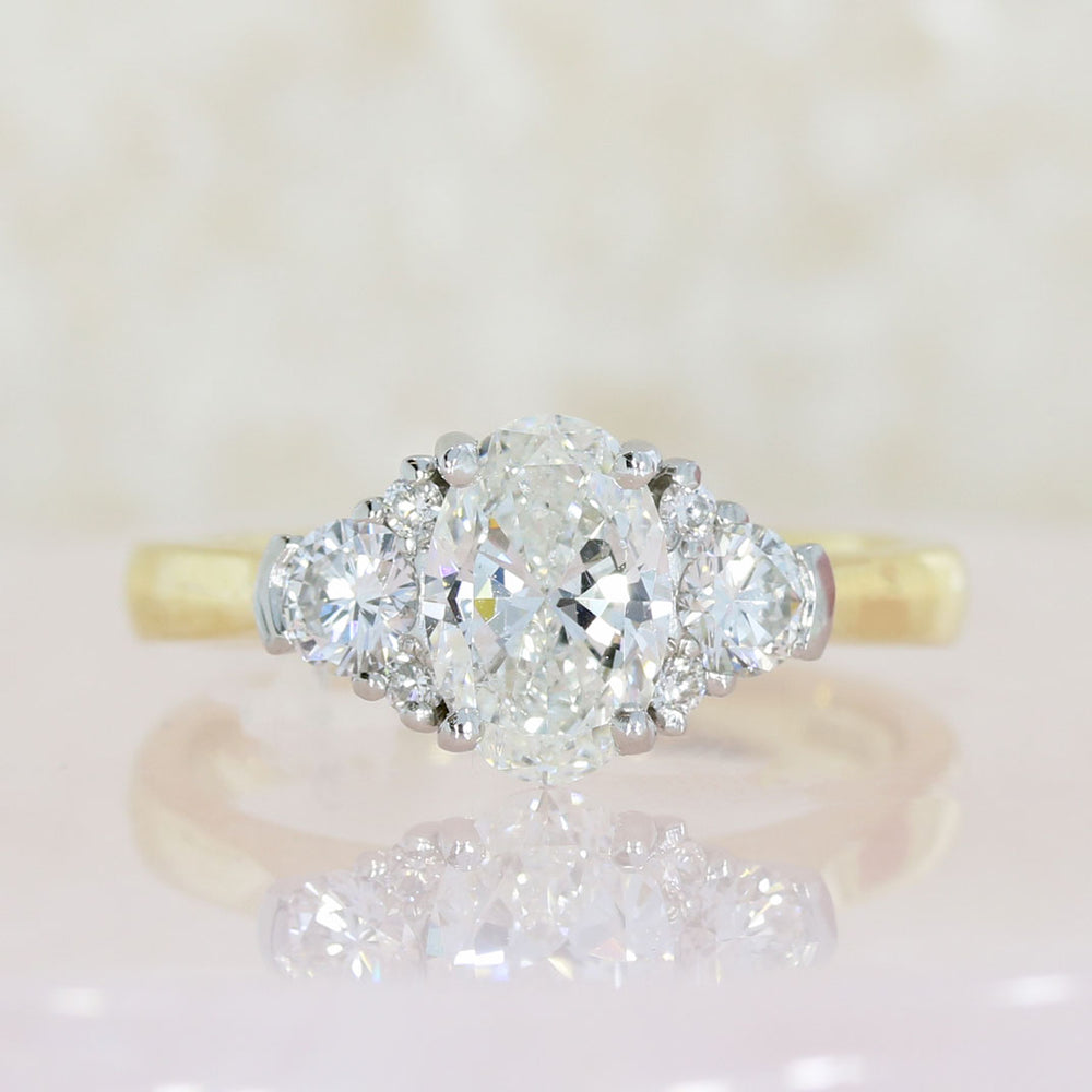 Pre Owned GIA Certified 18ct Yellow Gold & Platinum Oval Diamond Ring 1.39ct