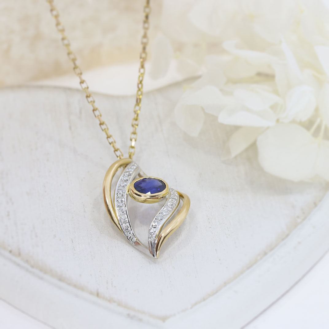 Pre Owned 18ct Gold Sapphire & Diamond Open Twist Pendant