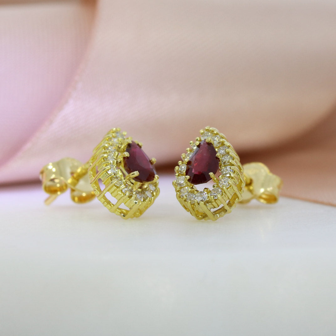 Pre Owned 18ct Yellow Gold Ruby & Diamond Cluster Stud Earrings