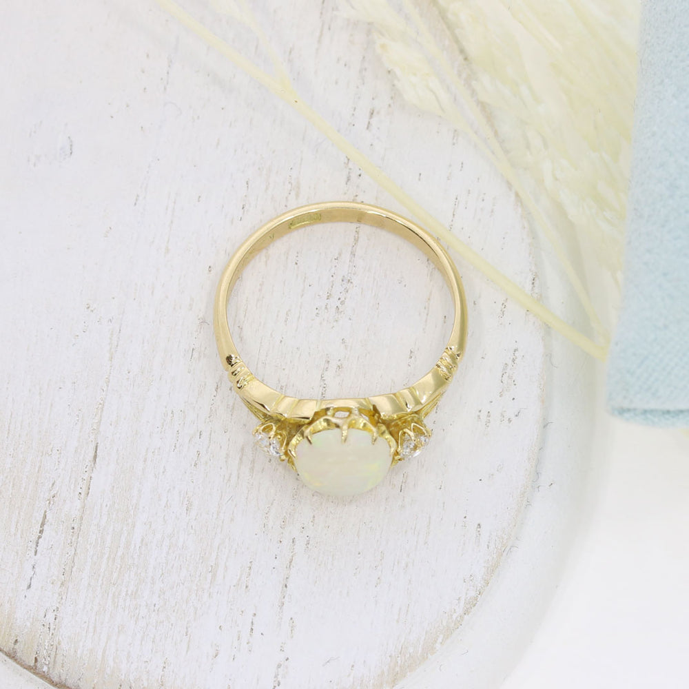 Pre Owned 18ct Yellow Gold Oval Opal & Round Diamond Ring