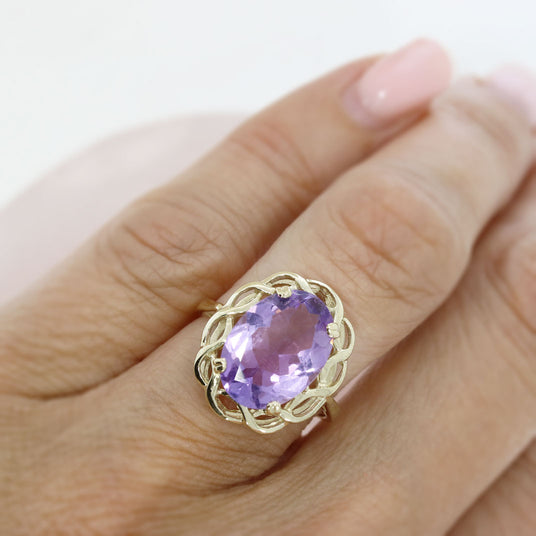 Pre Owned 9ct Yellow gold Fancy Amethyst Ring