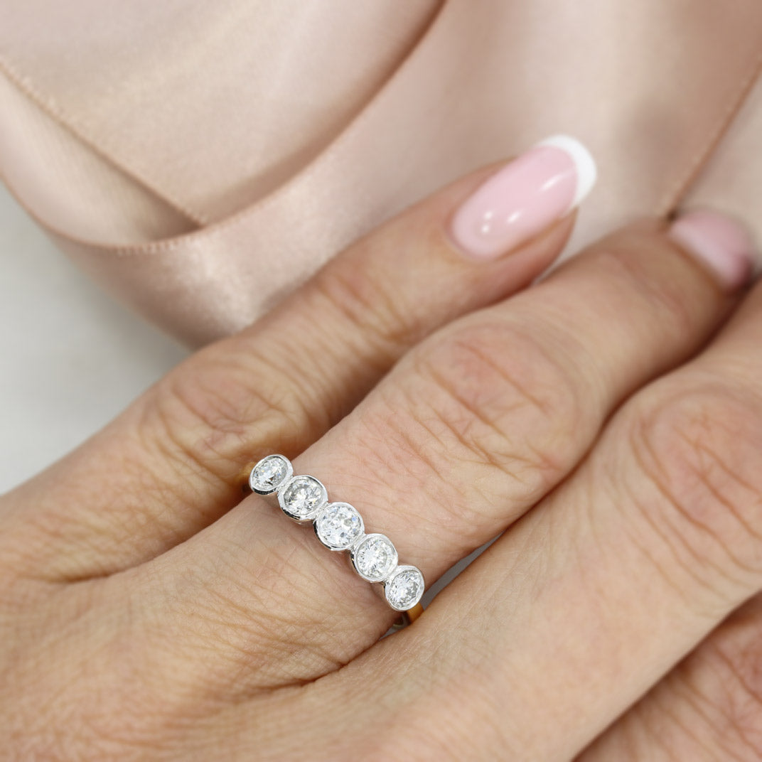 18ct Yellow Gold Rim Set 5 Stone Diamond Ring 0.76ct