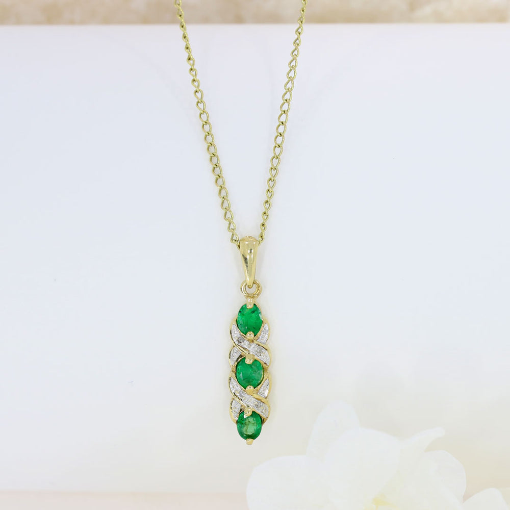 Pre-Owned 9ct Yellow Gold Emerald & Diamond Drop Bar Pendant & 20" Chain