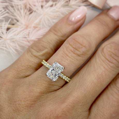 18ct Certified Rectangular Brilliant Cut Lab Grown Diamond Solitaire with Shoulders Stones Total 3.51ct E VS2