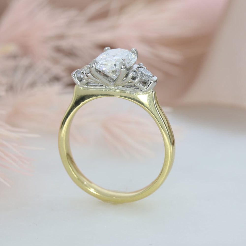 18ct Certified Oval Brilliant Cut Lab Grown Diamond with Stone Set Shoulders Total 2.29ct E VS1