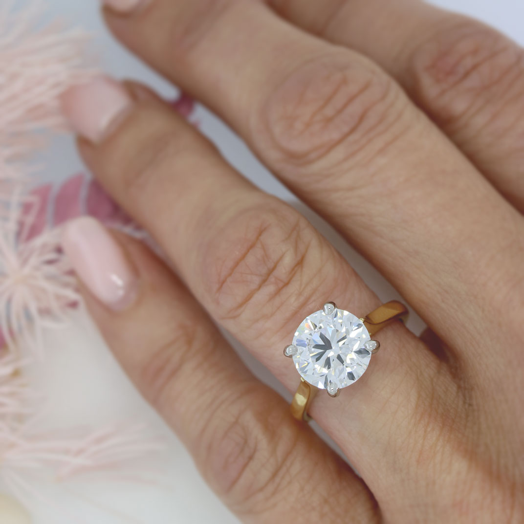 18ct 4 Claw Set Certified Lab Grown Diamond Solitaire Ring 4.00ct D VS2