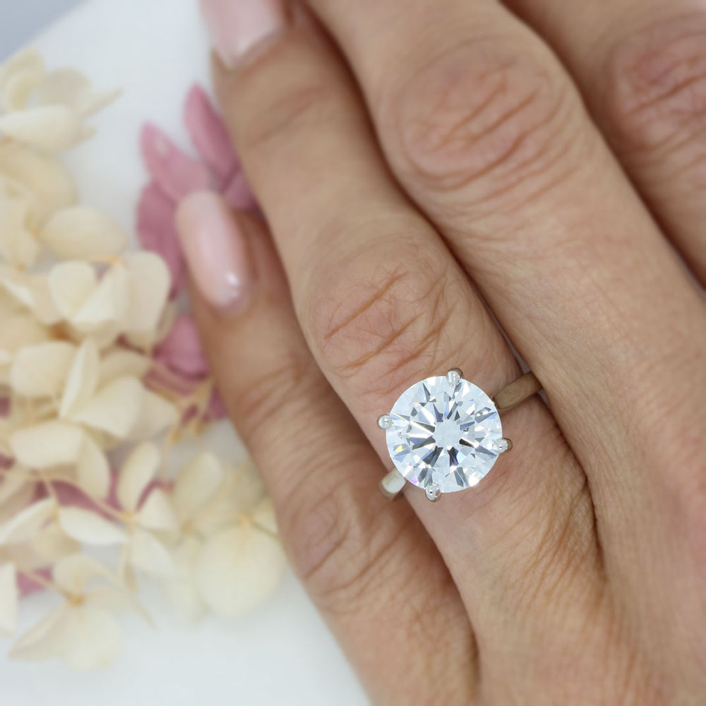 Platinum 4 Claw Set Certified Lab Grown Diamond Round Brilliant Cut Solitaire Ring 5.01ct E VS2