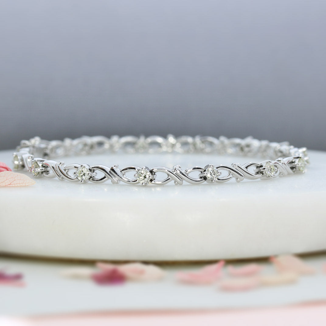 9ct White Gold Fancy Link Diamond Bracelet 1.06ct