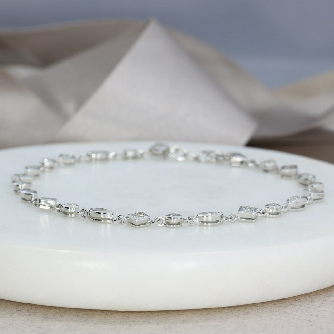 18ct White Gold Diamond Line Bracelet 1.60ct