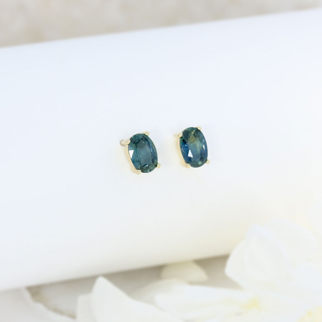 9ct Yellow Gold 4 Claw Set Oval Sapphire Stud Earrings