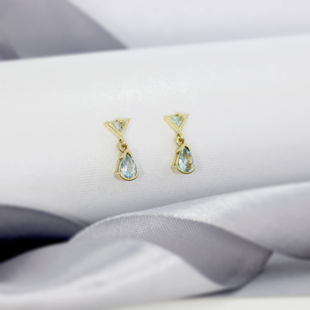 9ct Yellow gold Pear Shape Blue Topaz drop earrings