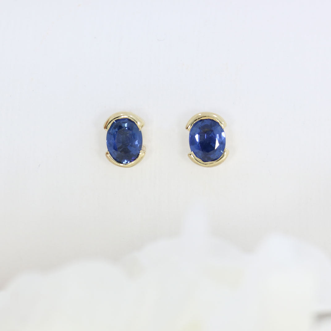 9ct Yellow Gold Oval Shape Sapphire Stud Earrings
