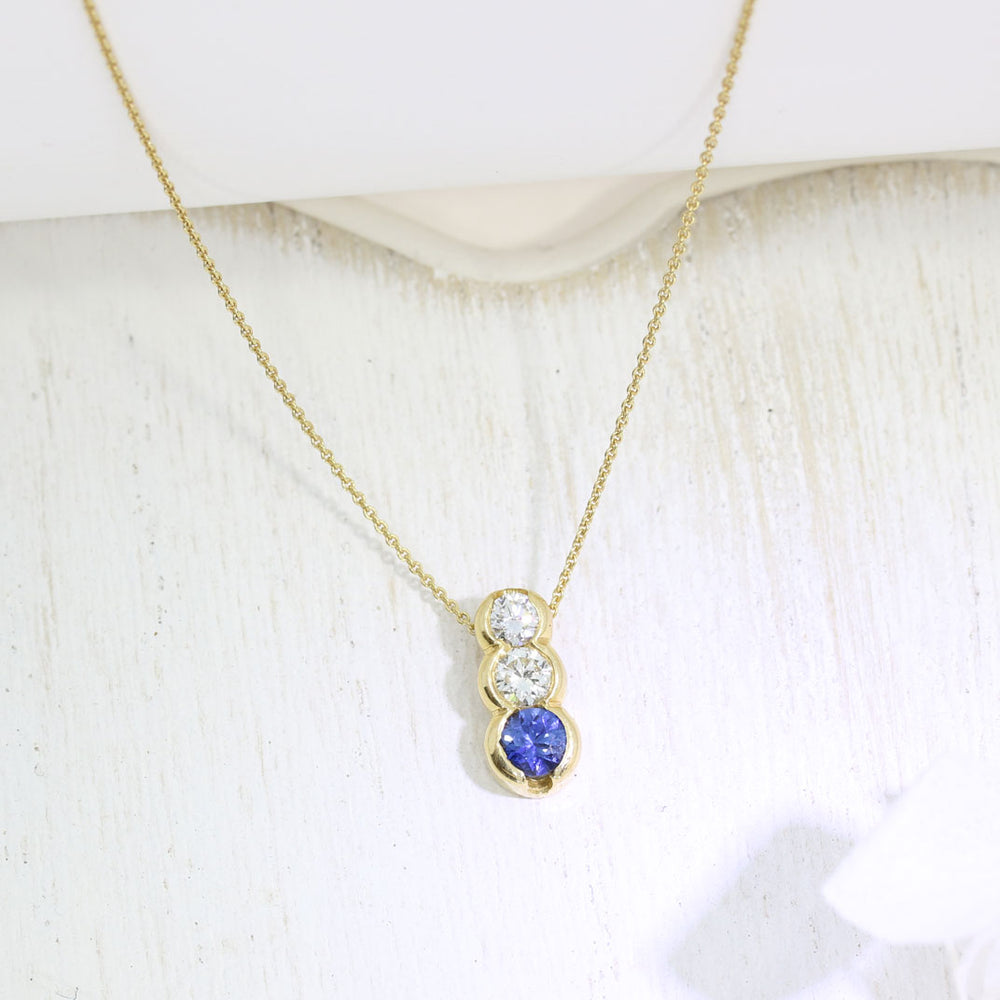18ct Gold Sapphire & Diamond 3 Stone Pendent On an 18ct Gold 18" Chain