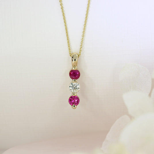 9ct Yellow Gold 3 Stone Ruby & Diamond Drop Pendant 9ct 18" Chain