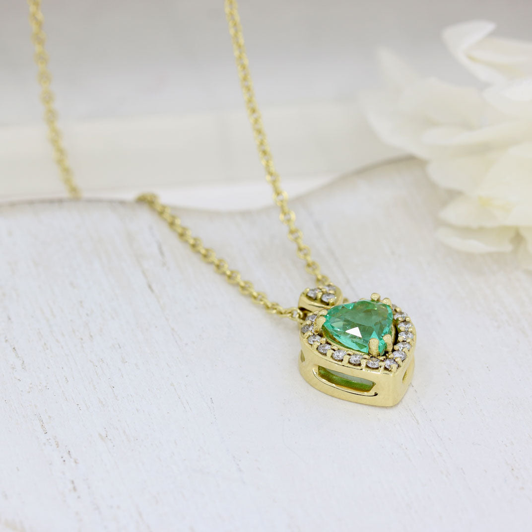 18ct Yellow Gold Heart Shape Emerald & Diamond Cluster Halo Pendant with 18ct 18inch Chain