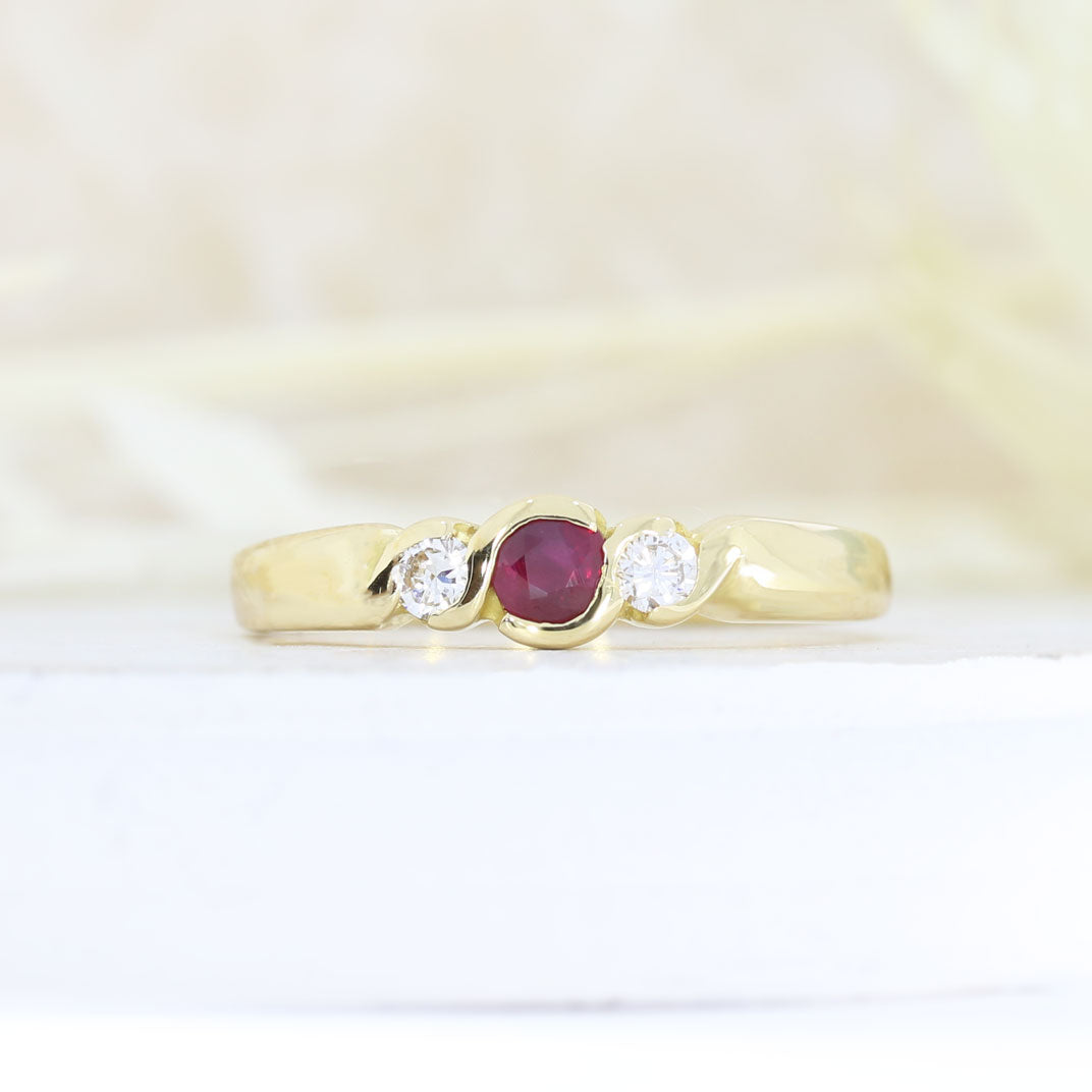 18ct Yellow Gold Rub Over Set Ruby & Diamond 3 Stone Ring