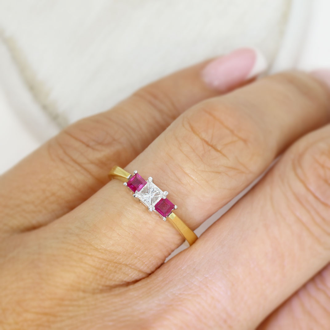 18ct Gold Princess Cut Ruby & Diamond 3 stone ring