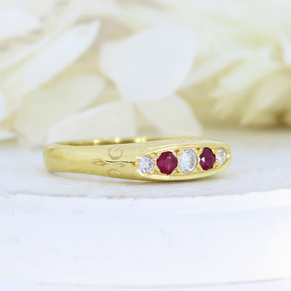 18ct Yellow Gold Ruby & Diamond Vintage Style Boat Ring
