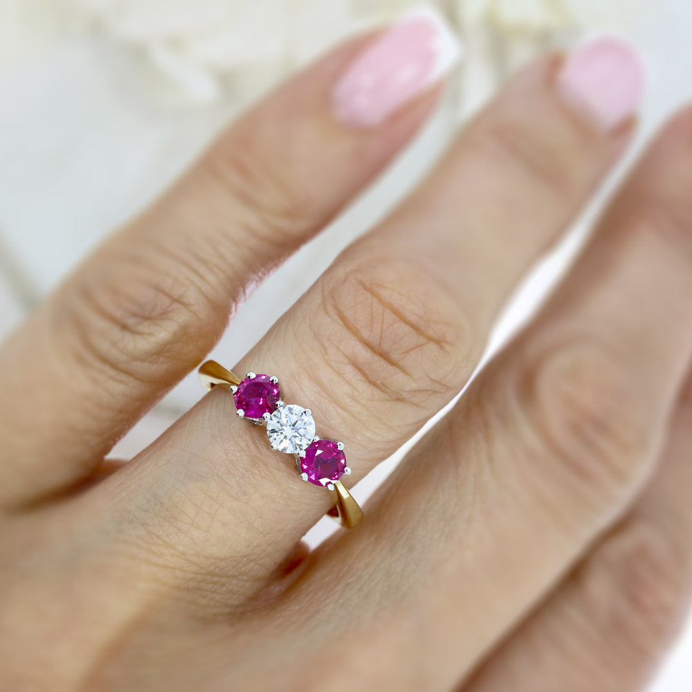 18ct Yellow Gold Ruby & Diamond 3 Stone Claw Set Ring