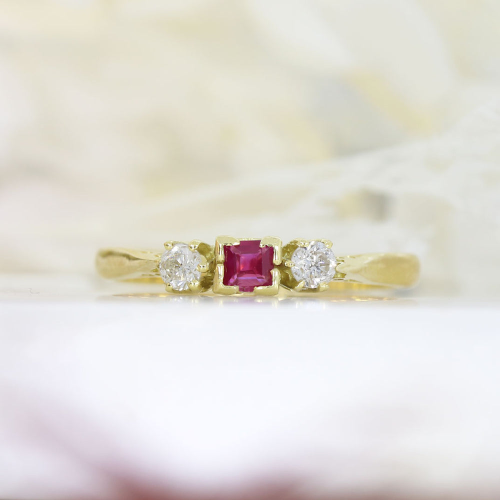 18ct Yellow Gold Ruby & Diamond Three Stone Ring