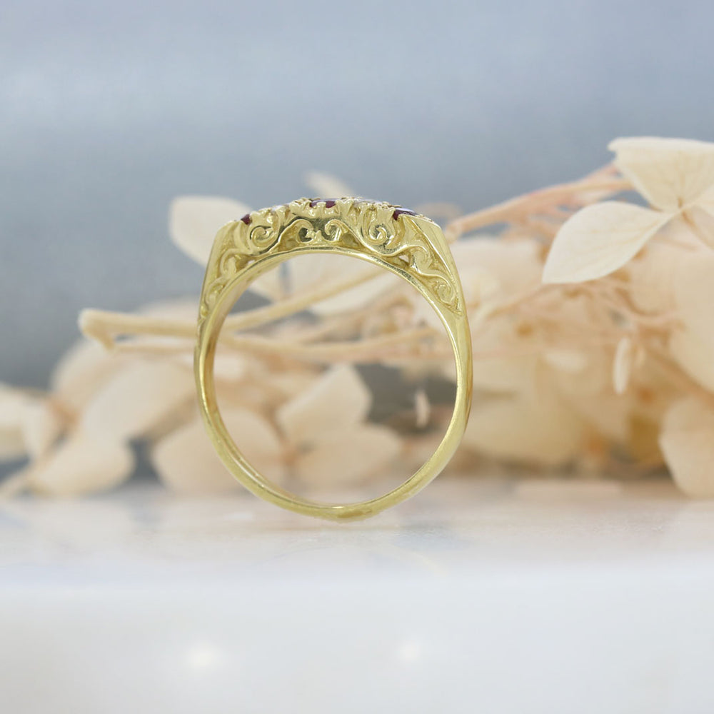 18ct Yellow Gold 5 Stone Ruby & Diamond Vintage Style Boat Ring.