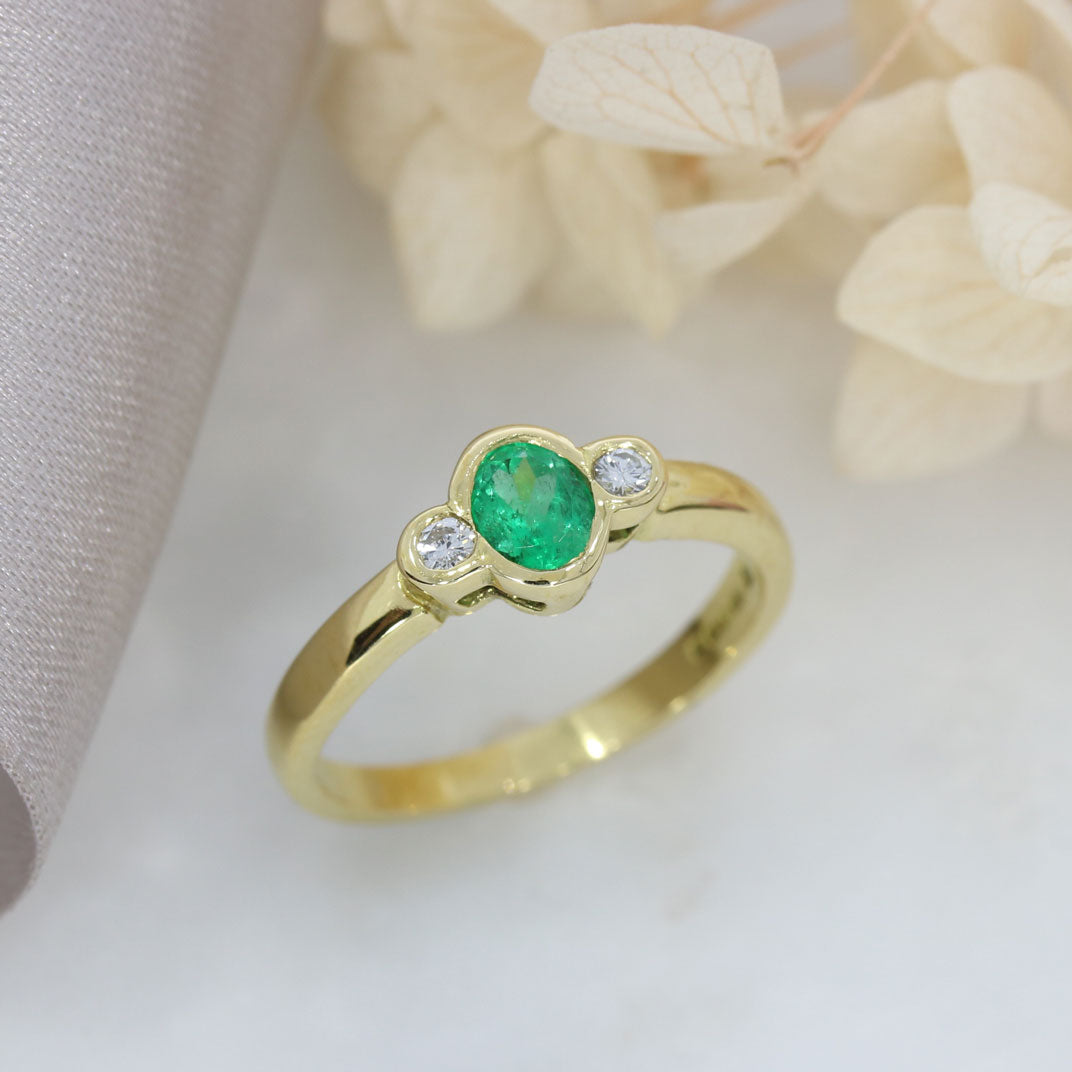 18ct Yellow Gold Emerald & Diamond 3 Stone Ring