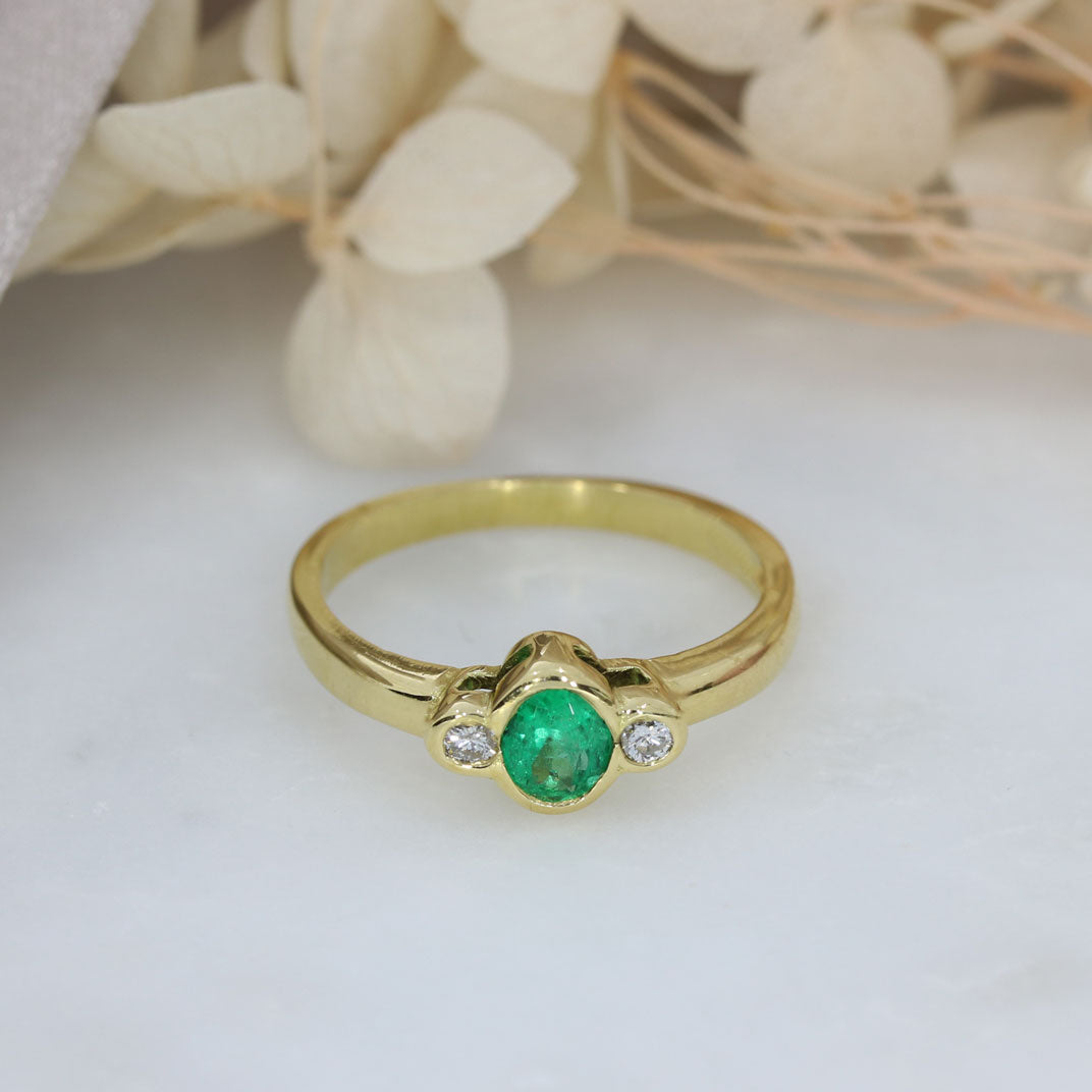 18ct Yellow Gold Emerald & Diamond 3 Stone Ring