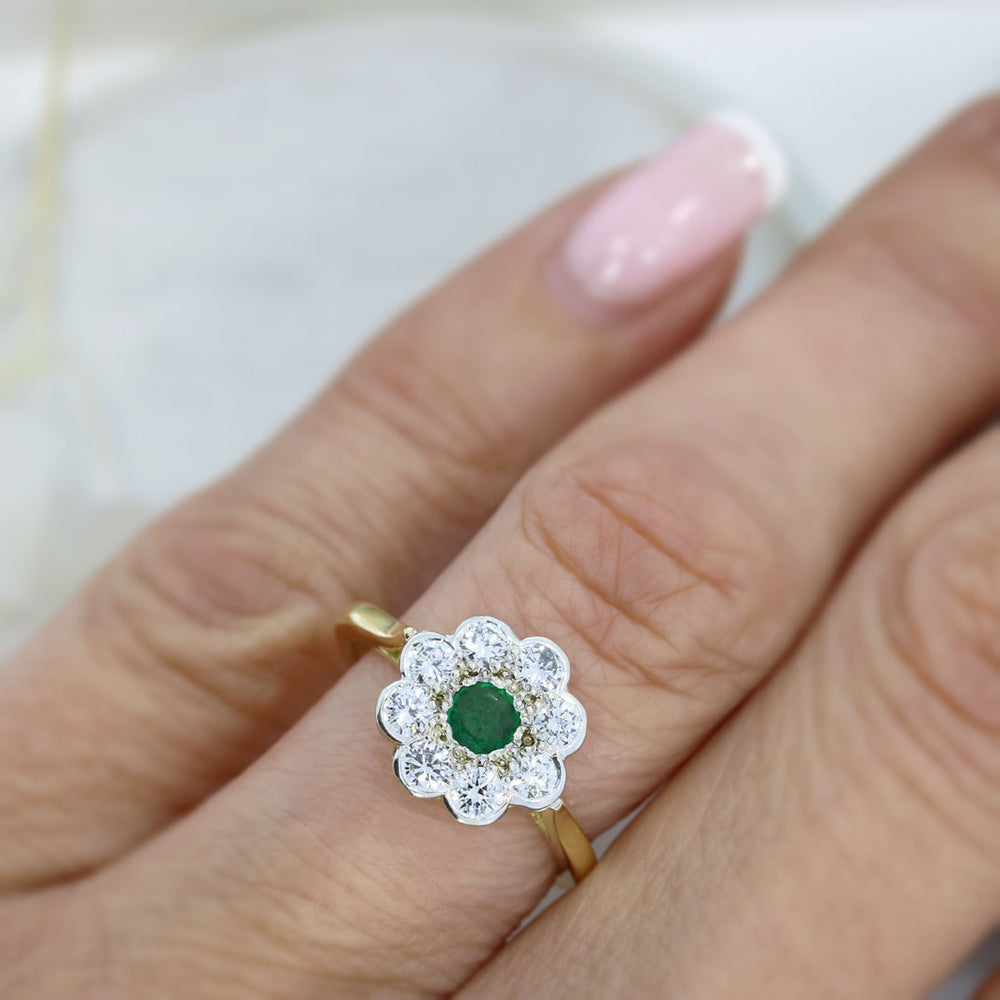 18ct Yellow Gold Emerald & Diamond Flower Cluster Ring
