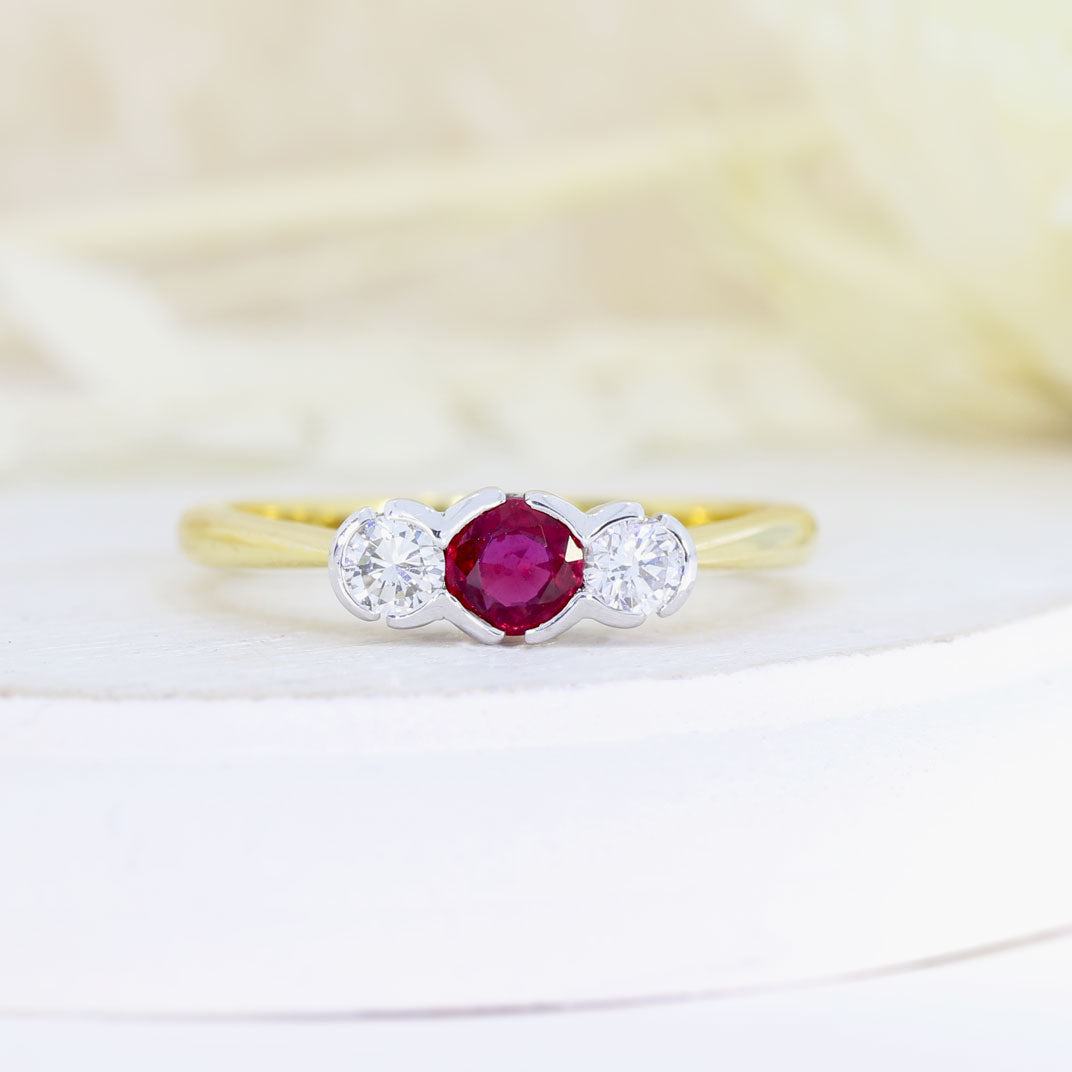18ct Yellow Gold Rubover Set Round Ruby & Diamond 3 Stone Ring