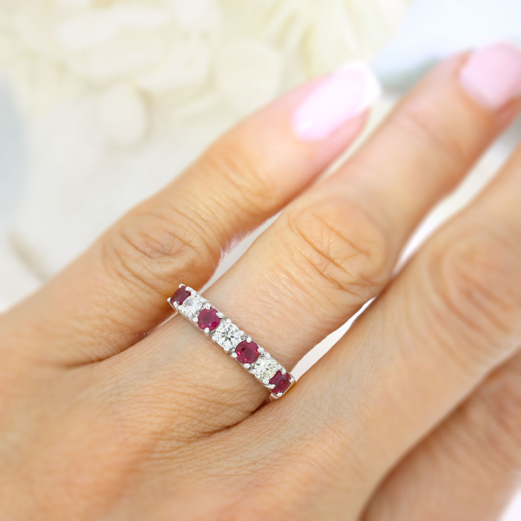 18ct Yellow Gold 7 Stone Ruby & Diamond Eternity Ring