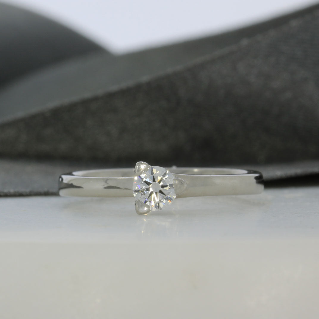 IGI Certified Palladium VS2 E Diamond Solitaire Ring 0.30ct