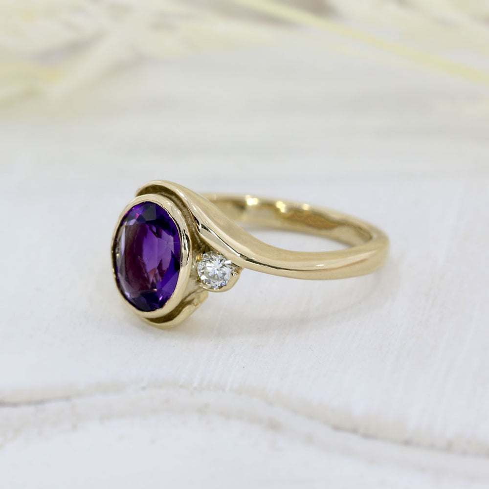 9ct Yellow Gold Oval Amethyst & Diamond Dress Ring