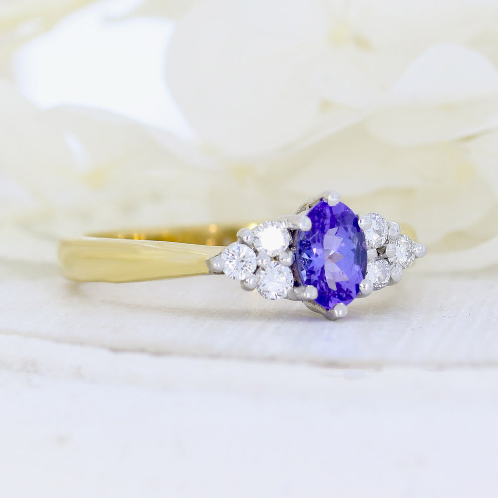 18ct Yellow Gold Tanzanite & Diamond Fancy Ring